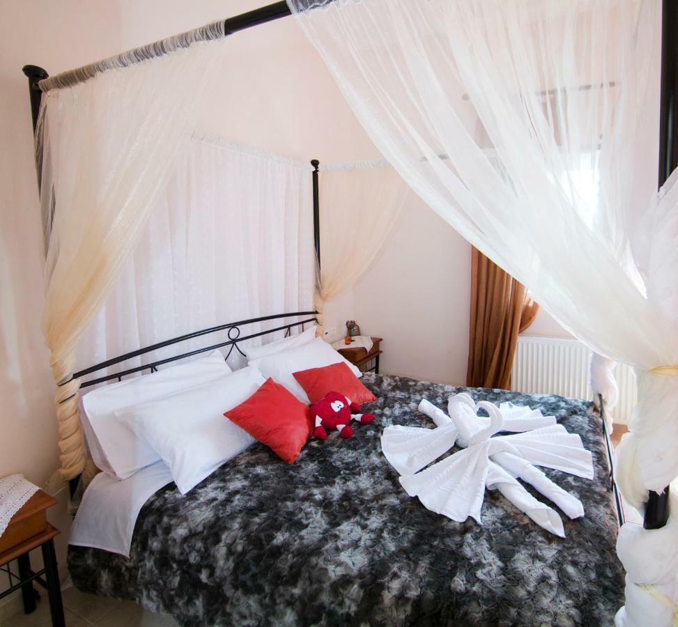 Hostal Kissamos Luxurious House Exterior foto